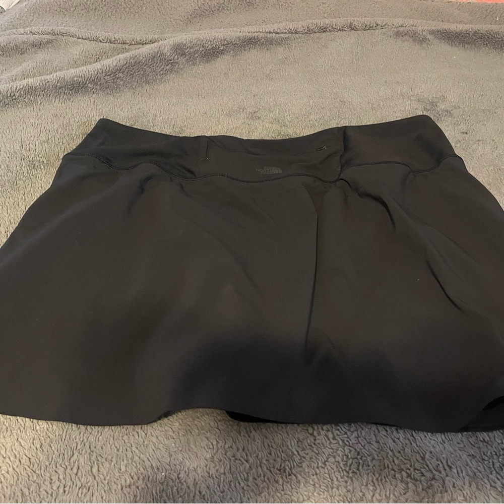 The North Face Women's Black Skort - Picture 2 of 7